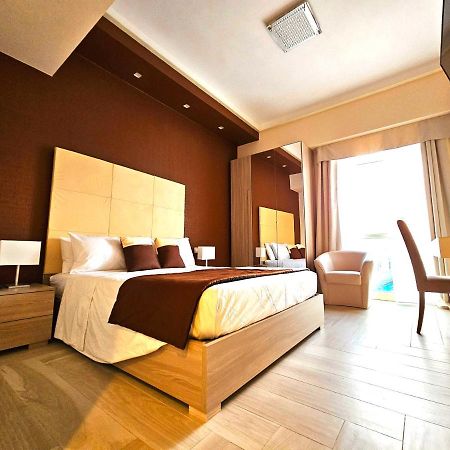 Trilogy Prestige - Central Premium Suites Lecce Extérieur photo